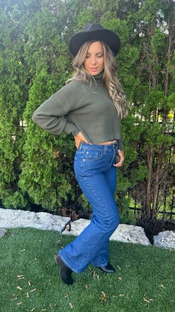 RD Style Noelle Ottoman Cropped Turtleneck