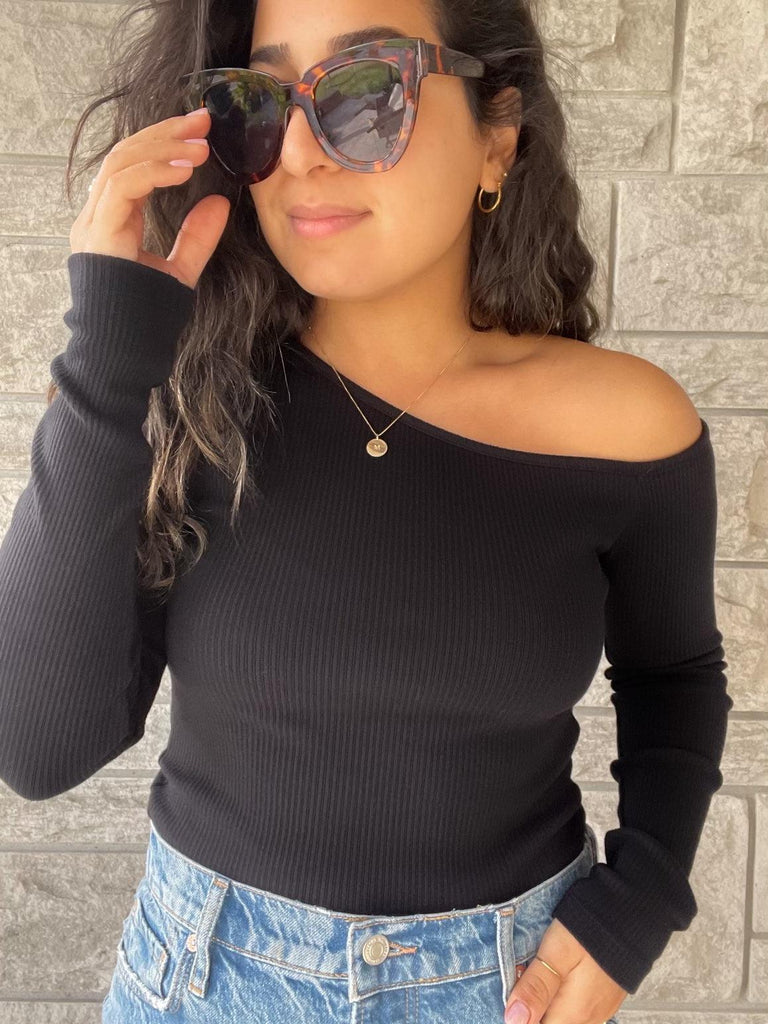 RD Style Off The Shoulder Top | Black